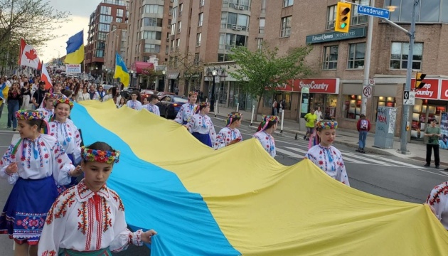 У Канаді українців запросили на «Вишивану ходу» в Торонто