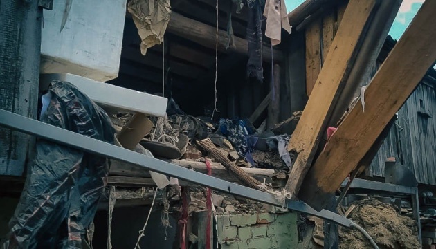 Армія РФ за добу вдарила понад 270 разів по Сумщині: пошкоджені будинки, лікарня та автівки