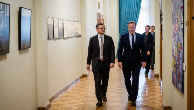 Kuleba, Cameron discuss speeding up military aid to Ukraine