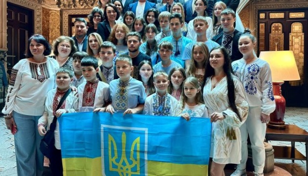До Іспанії на відпочинок прибули українські діти з Очакова