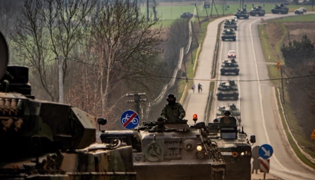 Генштаб Польщі попередив про переміщення техніки на дорогах через навчання Defender-24