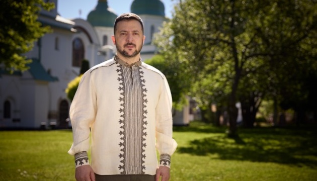Felicitación de Volodymyr Zelensky por la Pascua: La Biblia nos enseña a amar a nuestro prójimo