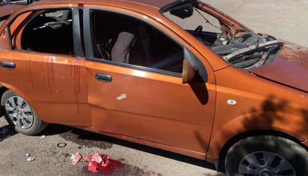 In Donetsk region, Russian drops explosive on car, injuring three civilians
