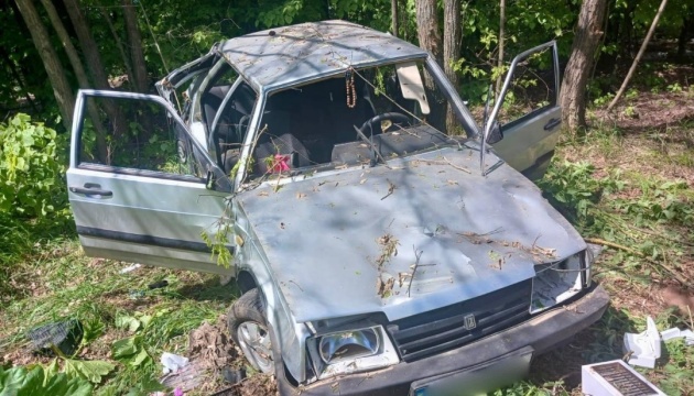 На Сумщині автомобіль з'їхав у кювет та перекинувся, серед травмованих - діти