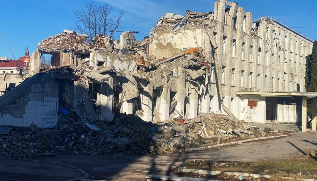 У Житомирі планують демонтувати зруйнований РФ ліцей та побудувати два нові корпуси