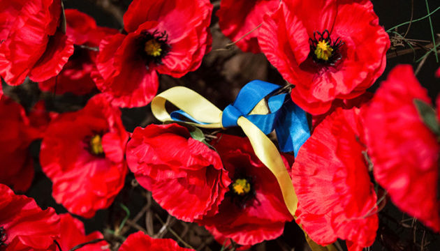In Ukraine wird zum ersten Mal Gedenk- und Siegestag über Nationalsozialismus im Zweiten Weltkrieg gefeiert