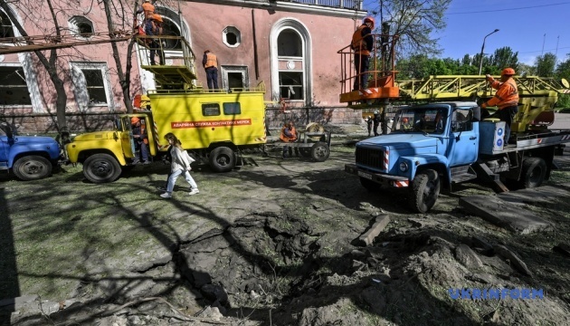У Запоріжжі внаслідок атаки РФ пошкоджені житлові будинки, заклади освіти та лікарня