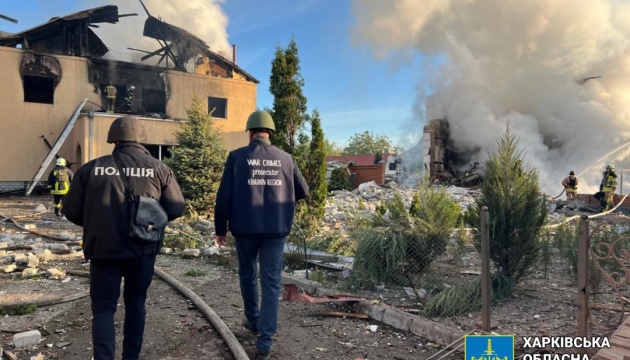 У Харкові показали наслідки нічного обстрілу