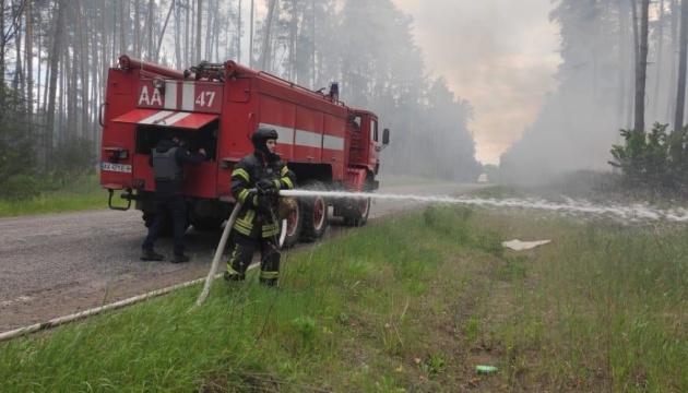 На Харківщині через російський обстріл спалахнула масштабна лісова пожежа