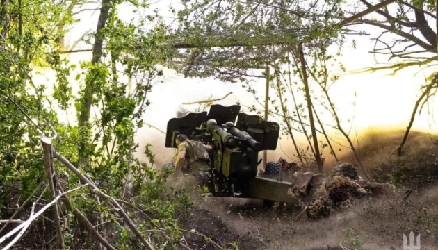 Ukrainian defense forces repel eleven Russian assaults near Krynky