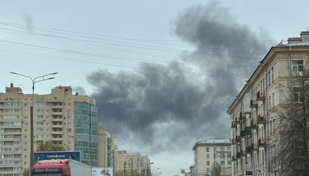 У Санкт-Петербурзі сталася масштабна пожежа на складі