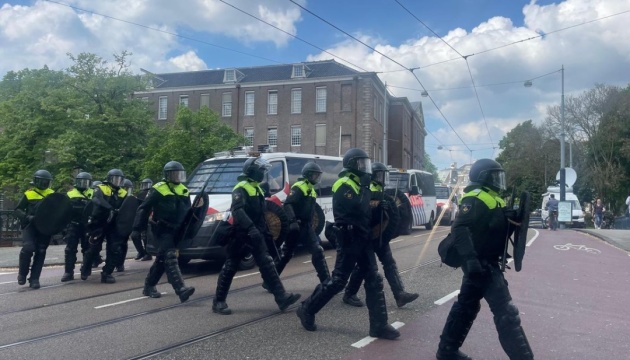 Пропалестинські демонстранти знову зайняли будівлю Амстердамського університету і зводять барикади
