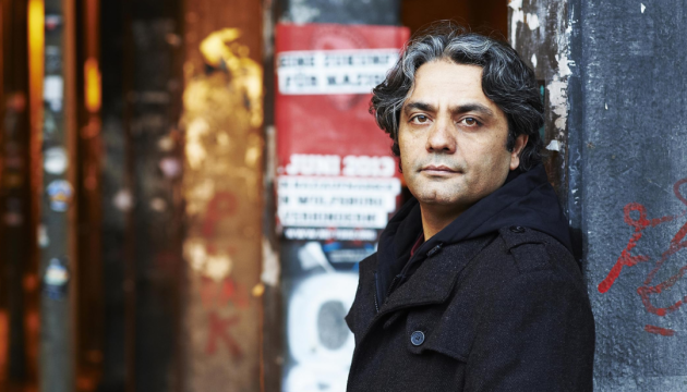 Засуджений на вісім років іранський режисер утік до Європи