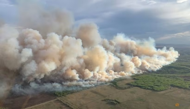 У Канаді лісові пожежі охопили 10 тисяч гектарів
