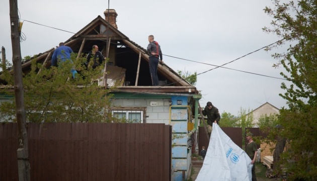 Мер Сміли розповів, як відновлюють будинки після ракетного удару в квітні