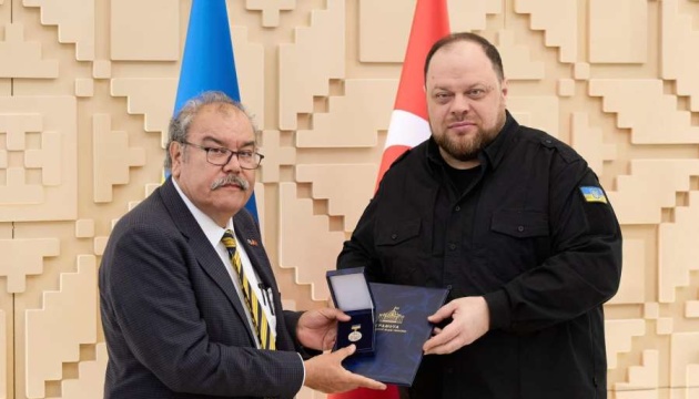 Стефанчук під час візиту до Туреччини вручив нагороди і відзнаки Верховної Ради