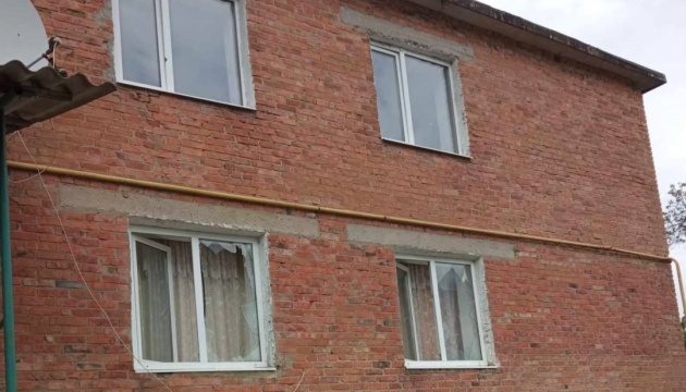 Russian forces shell Oleksandrivka in Kharkiv region, damaging houses