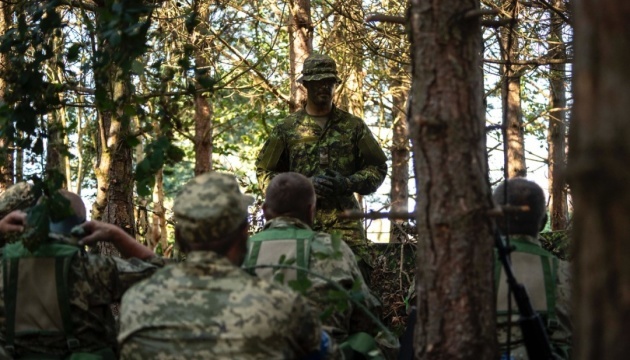 Canadian military trains Ukrainian recruits in modern-day combat skills