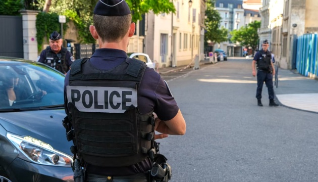 У Франції поліцейські застрелили чоловіка, який намагався підпалити синагогу