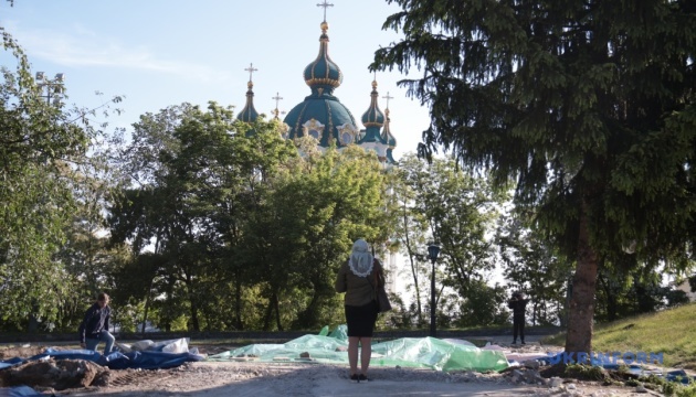 Кошти, зібрані на демонтаж «храму-МАФу», підрядник передасть на потреби ЗСУ