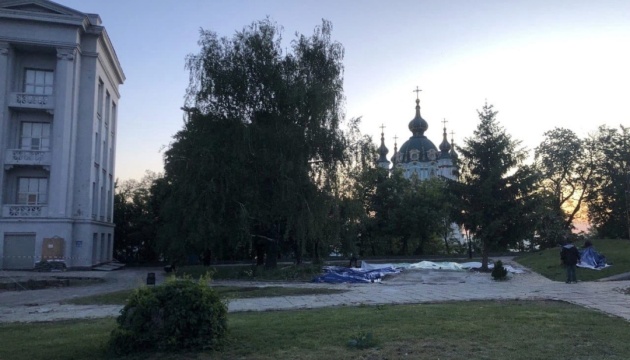 Демонтаж каплиці-МАФу «МП»: Україна перемогла патріарха Кирила