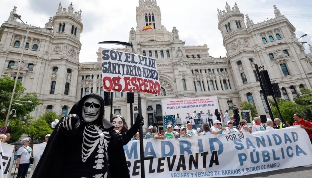 В Іспанії 18 тисяч людей вийшли на мітинг - вимагають реформувати систему охорони здоров’я