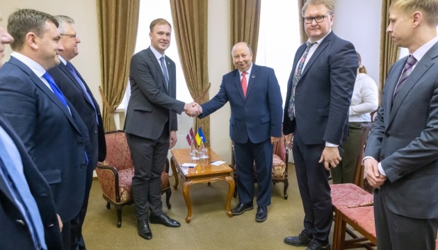 L'Ukraine et la Lettonie ont discuté de la poursuite de la coopération économique