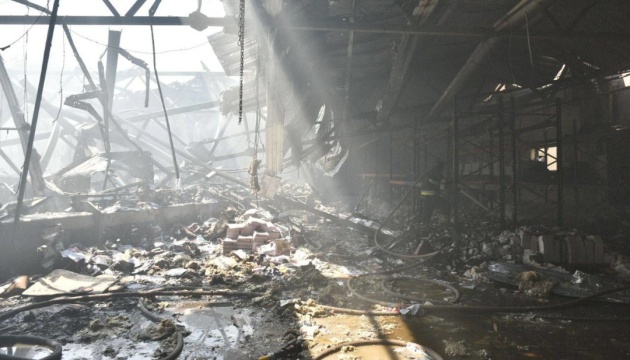 Zelensky visits Kharkiv printing house destroyed by Russians