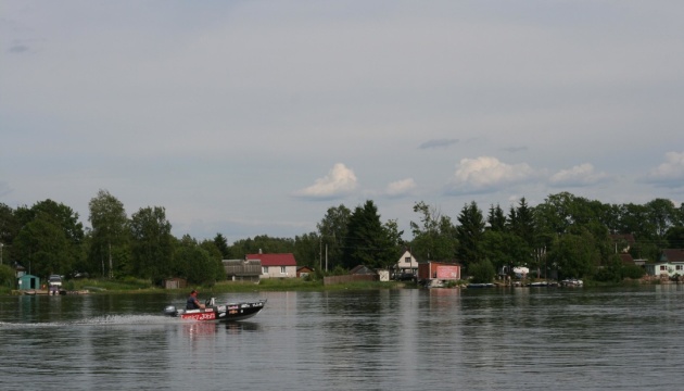 Російські прикордонники вкрали 24 естонські фарватерні буї на річці Нарва