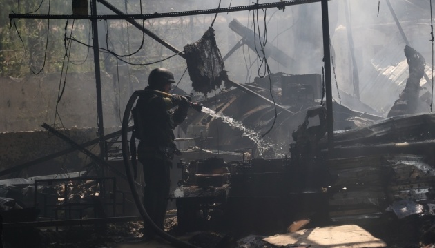 ロシア軍、ウクライナ東部ハルキウへの空爆続ける　死者７名、負傷者２０名以上