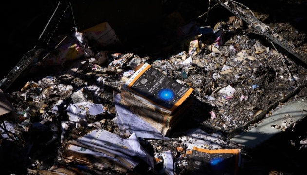 Russland griff seit Sommerbeginn 21- mal Verlage und Bücherlager in der Ukraine an 