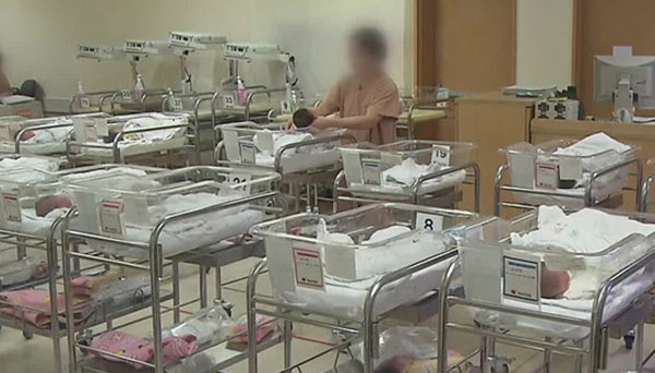 Народжуваність у Південній Кореї впала до нового мінімуму