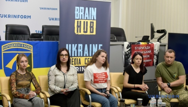 Рідні полонених українців закликають світ об'єднатися щодо пошуку зниклих безвісти і бранців