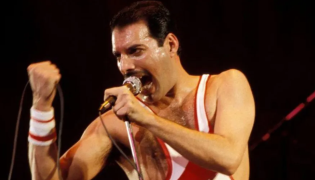 Sony веде перемовини щодо купівлі музичного каталогу гурту Queen за мільярд доларів - BBC