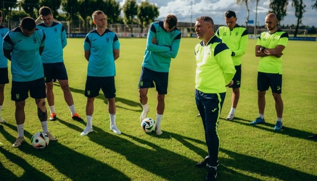 Збірна України з футболу провела перше тренування у Німеччині