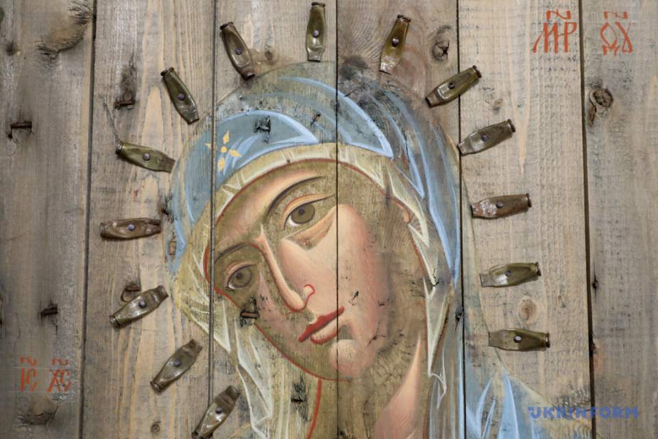 In der Lawra eine Ausstellung von Ikonen auf Munitionskisten eröffnet / Foto: Julija Owsjannikowa, Ukrinform
