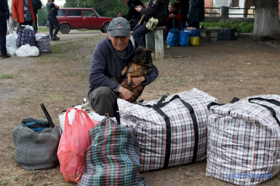 Evacuation is underway in Vovchansk, Kharkiv region / Photo: Viacheslav Madiievskyi/Ukrinform