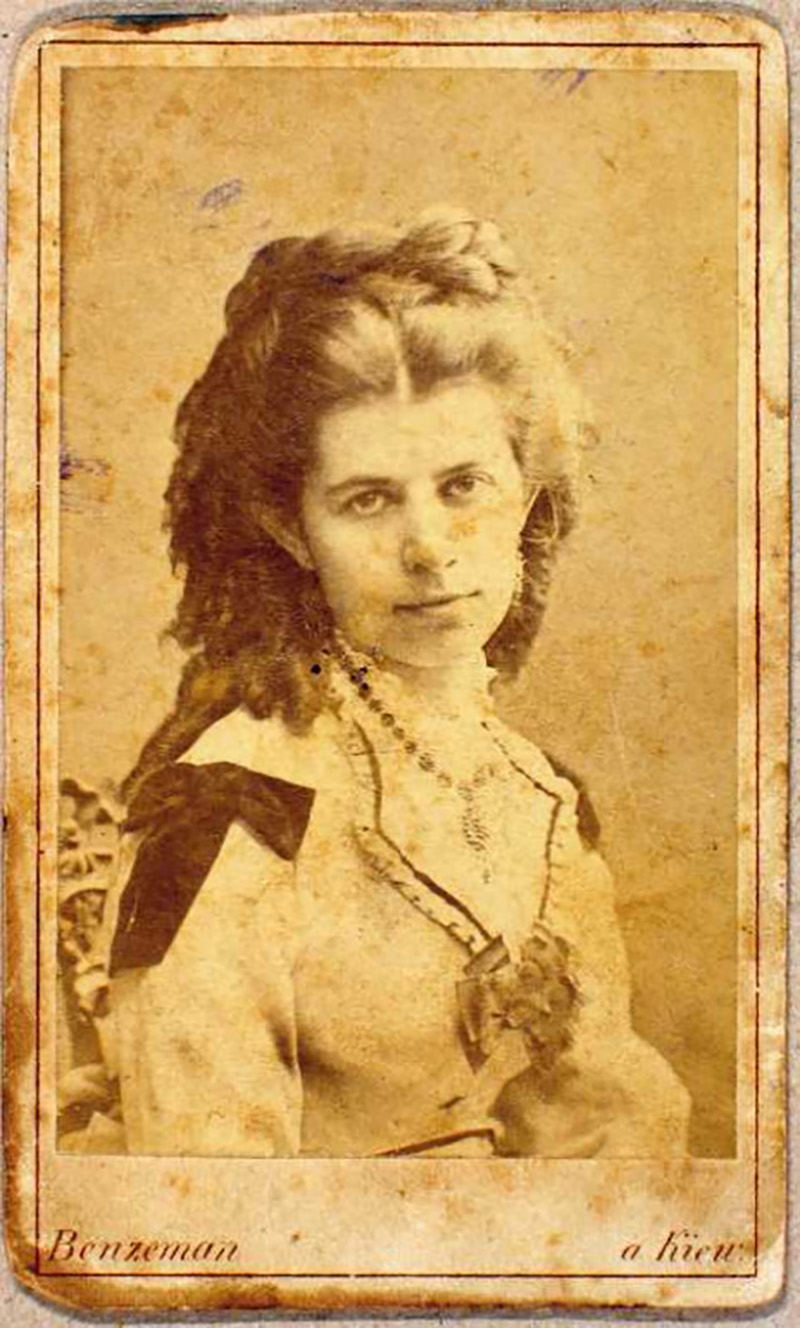 Ольга Драгоманова (Олена Пчілка). Київ, 1865