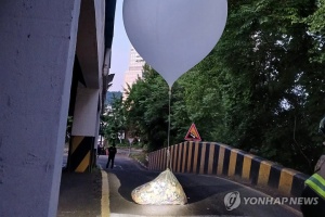 КНДР запустила ще понад 600 повітряних куль зі сміттям до Південної Кореї
