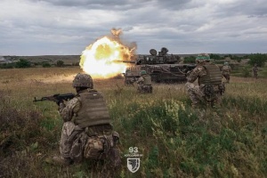 Воїни тренуються штурмувати ворожі позиції - фото в Telegram-каналі