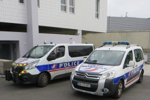 У Парижі заарештували трьох громадян Молдови за графіті з трунами