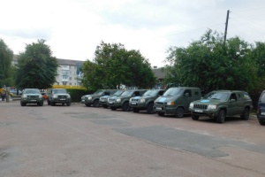 Естонські благодійники доставили на Житомирщину вісім автівок для ЗСУ