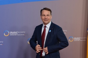 Польща планує підписати з Україною довгострокову безпекову угоду - Cікорський