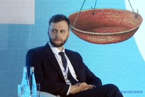 Ukraine’s anti-graft watchdog hands reward to whistleblower, in first