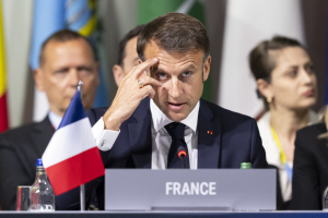 Macron: El mundo necesita la paz, pero no a costa de la rendición de Ucrania
