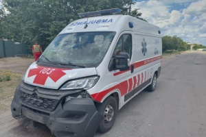 In Kherson region, Russians attack ambulance with drone and hit house, wounded