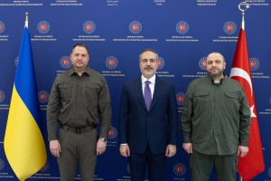 Єрмак та Умєров в Анкарі зустрілися з главою МЗС Туреччини