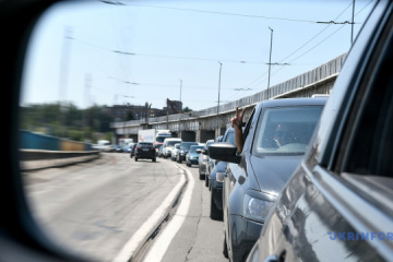 Zaporizhzhia strike: traffic across HPP dam suspended, 20 houses damaged