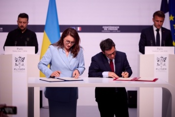 L'Ukraine et la France ont signé des accords sur la défense, les infrastructures critiques et l'énergie nucléaire