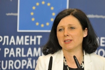 Vicepresidenta de la Comisión Europea: Ucrania se toma en serio la lucha contra la corrupción
